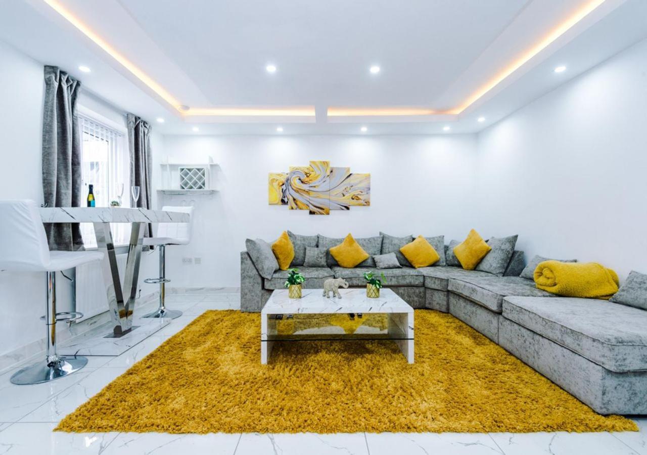Luxury 3 Bedroom House Close To Manchester Center Dış mekan fotoğraf