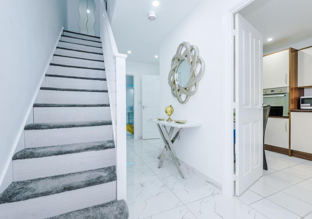 Luxury 3 Bedroom House Close To Manchester Center Dış mekan fotoğraf