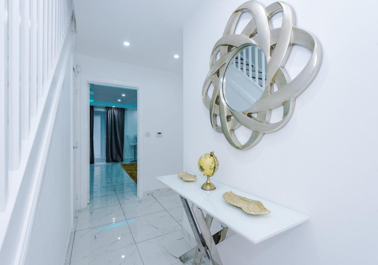 Luxury 3 Bedroom House Close To Manchester Center Dış mekan fotoğraf